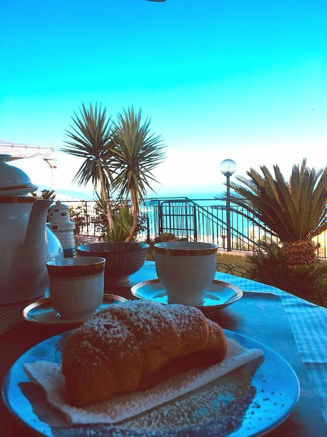 B&B "L'Eco Del Mare" Agropoli Eksteriør billede