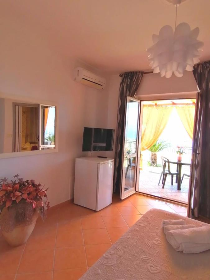 B&B "L'Eco Del Mare" Agropoli Eksteriør billede